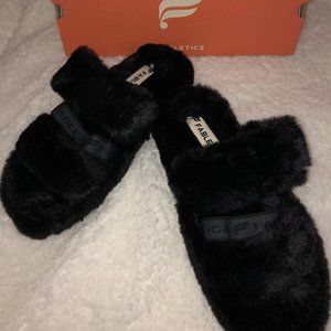 Fabletics Snug Strap Black Furry Slippers Size 6 NIB